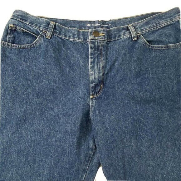 Lee Women’s size 18 Short Relaxed Fit Straight Leg Blue Denim Jeans 40 x 28 - Picture 3 of 10